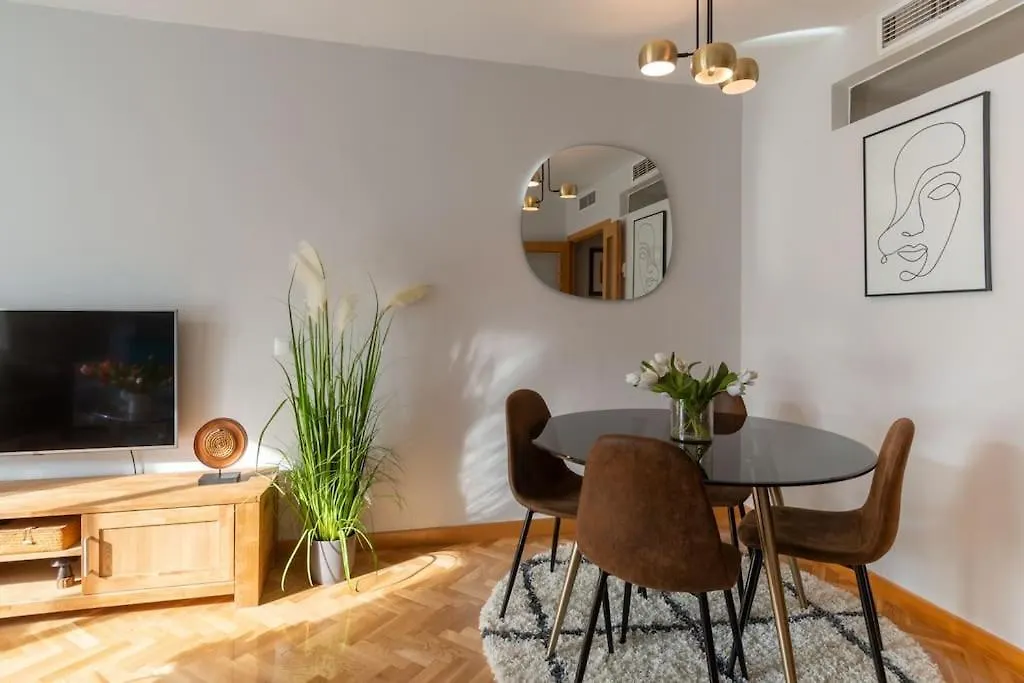Appartement Vivienda Con Zona De Trabajo, Piscina Y Parking à Madrid