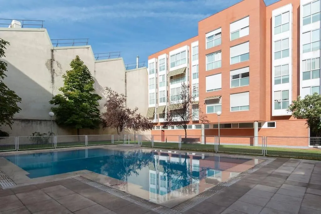 Appartement Vivienda Con Zona De Trabajo, Piscina Y Parking à Madrid